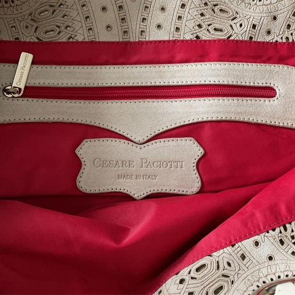 Cesare Paciotti bag so chick and magnificent, 100% soft suede leather. - Picture 6 of 7